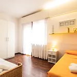 Seaside Retreat, 100 Meters From The Sea Apartament