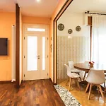 Seaside Retreat, 100 Meters From The Sea 公寓 *